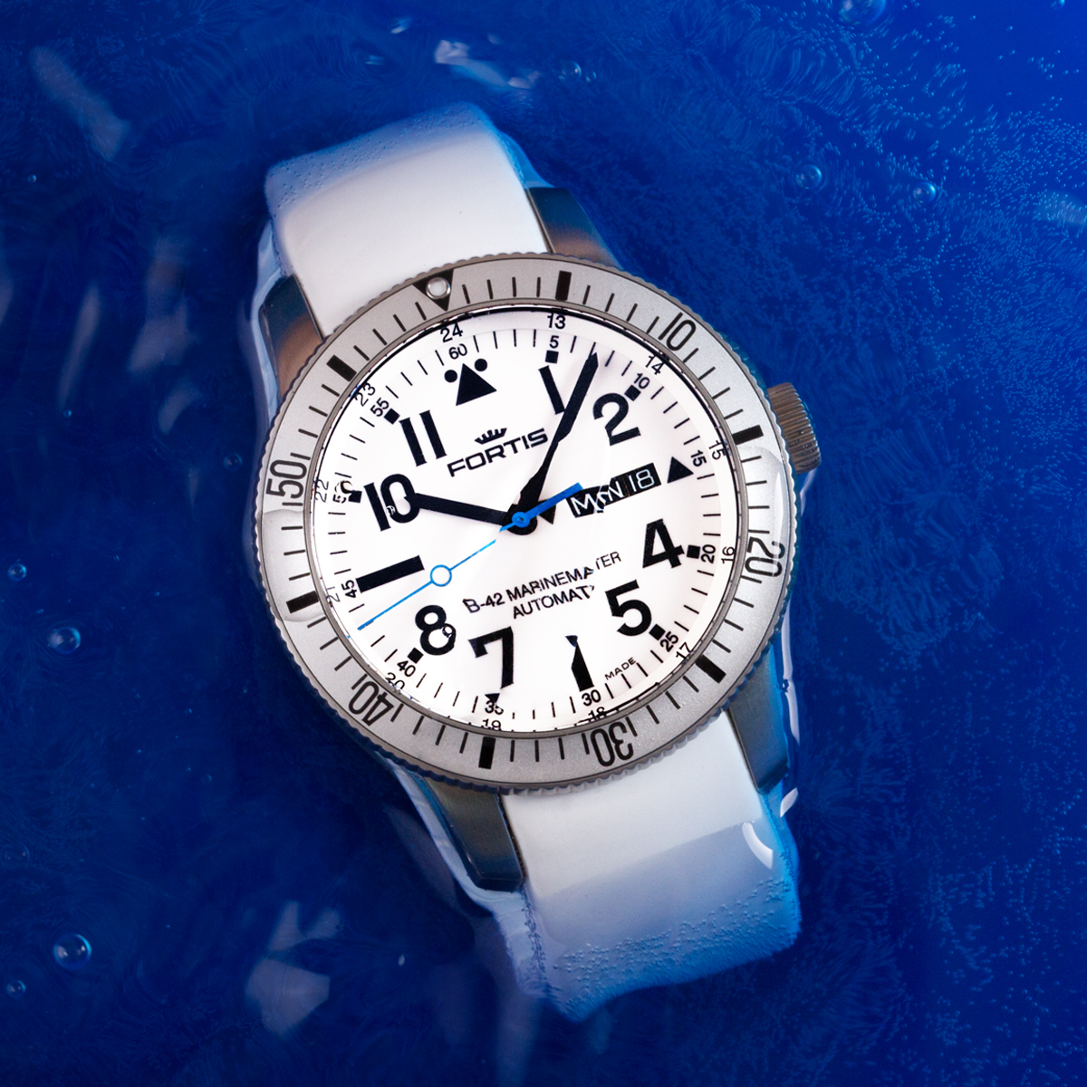 ホワイト マリンマスター