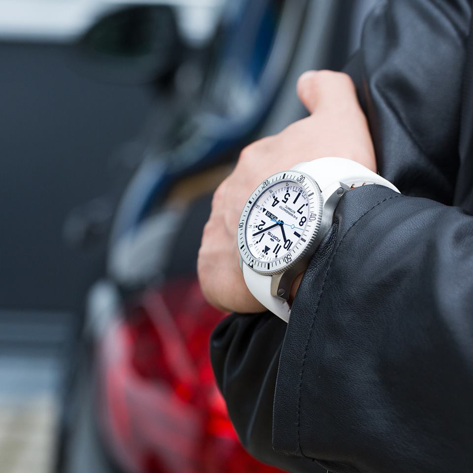 ホワイト マリンマスター