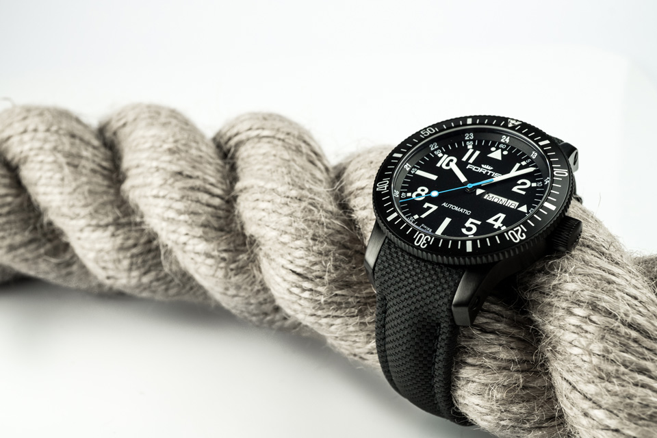 ダイバーブラック