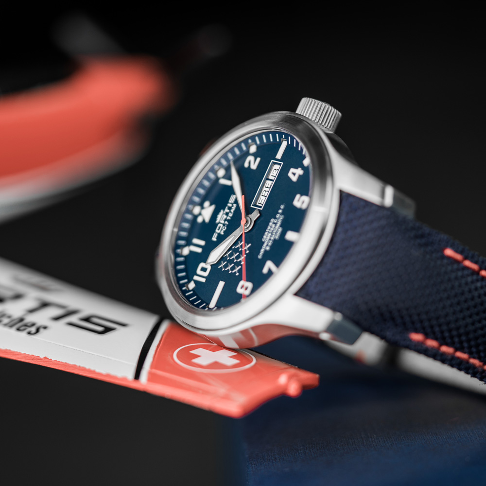 PC-7チーム エアロマスター デイデイト