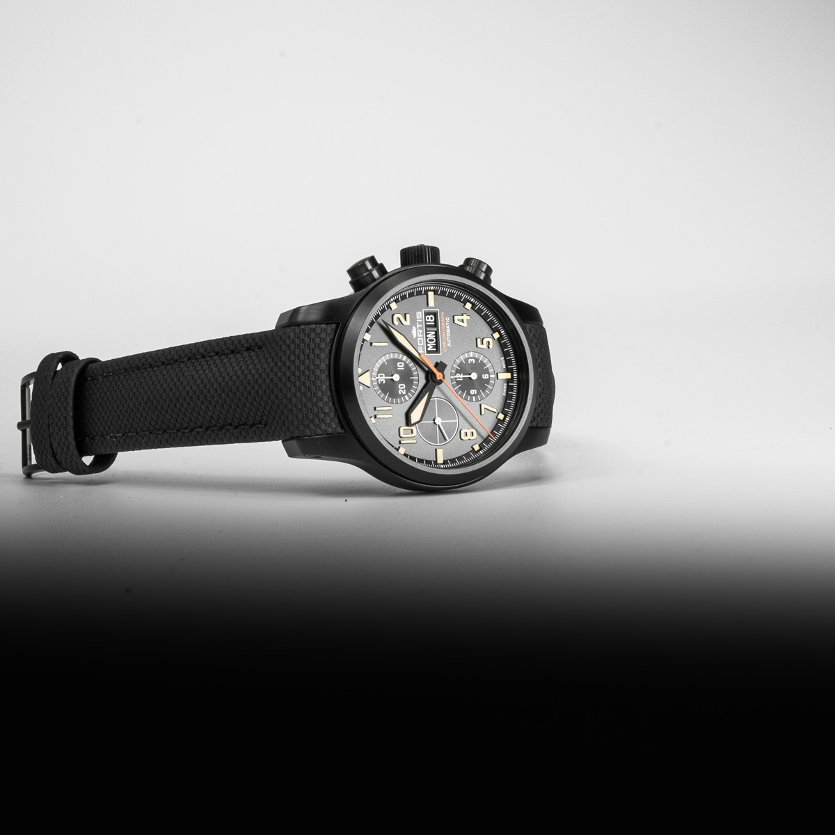 エアロマスター ステルス クロノグラフ