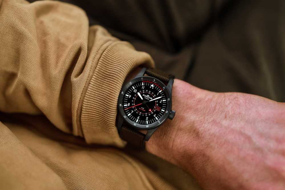 フリーガーF-43 トリプルGMT PC-7チーム・エディション