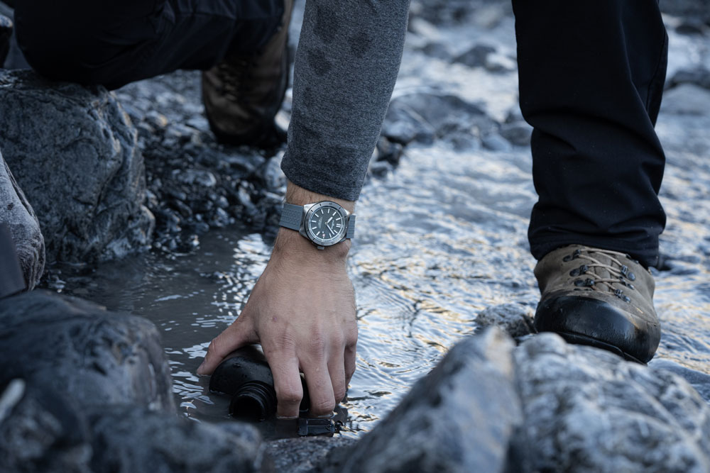 マリンマスターM-40 ロックストーン・グレー