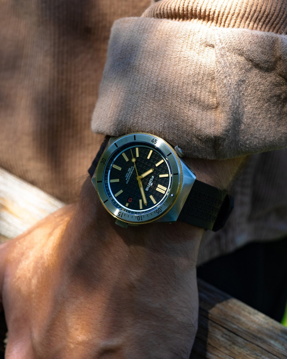 マリンマスターM-44 ブラック・レジン・ゴールド