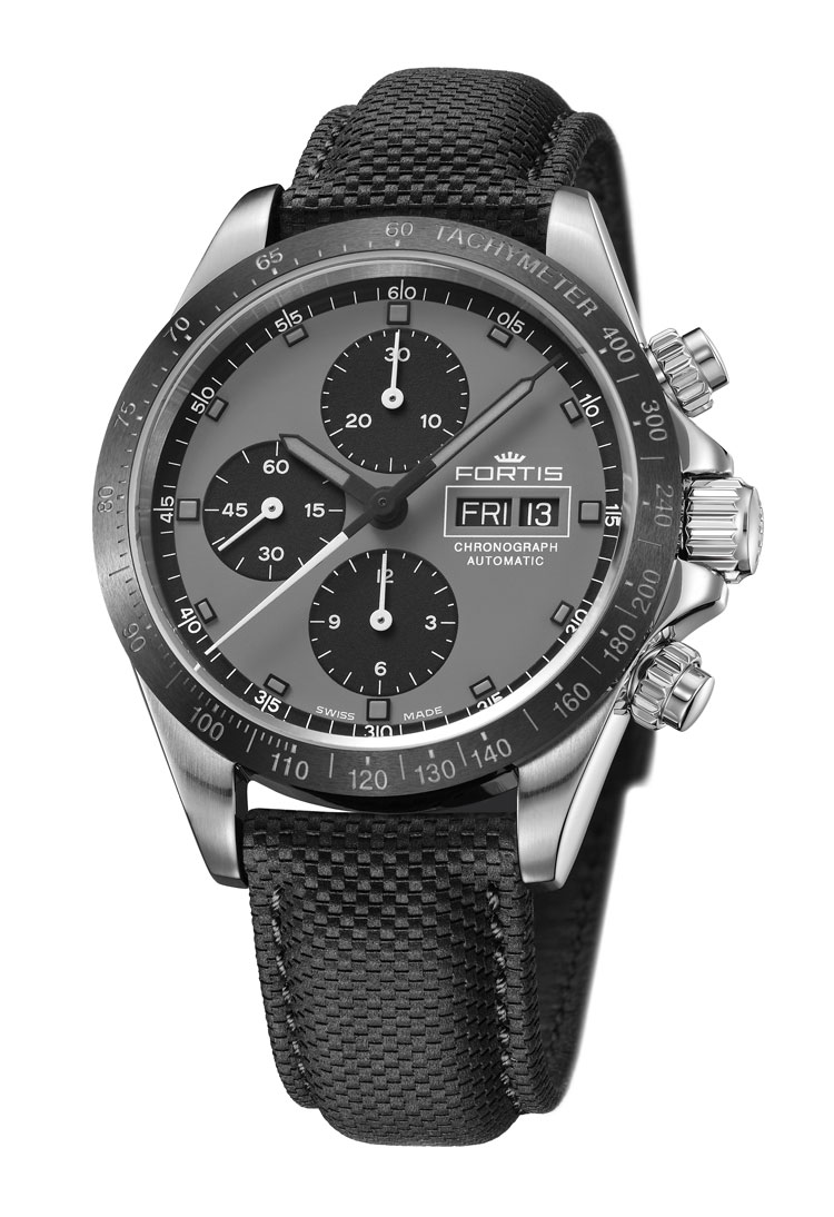 ストラトライナー オールブラック リミテッド・エディション